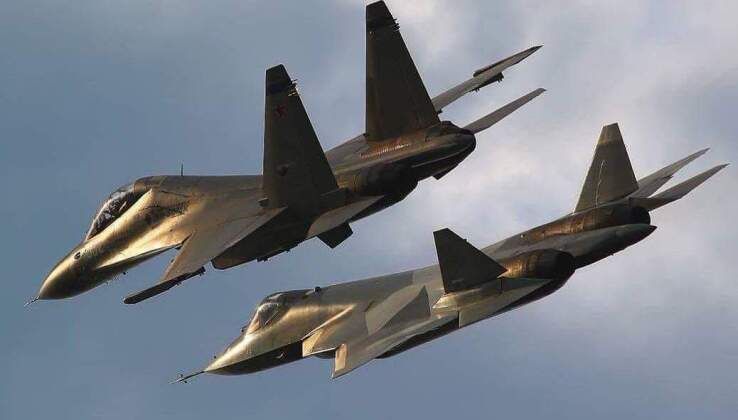 Russian Su-30 and Su-57 Heavyweight Fighters