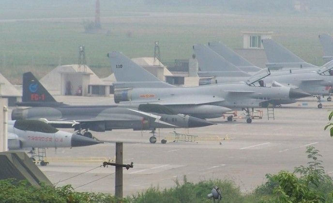 J-10 (right) and JF-17 Single Engine Fighters 