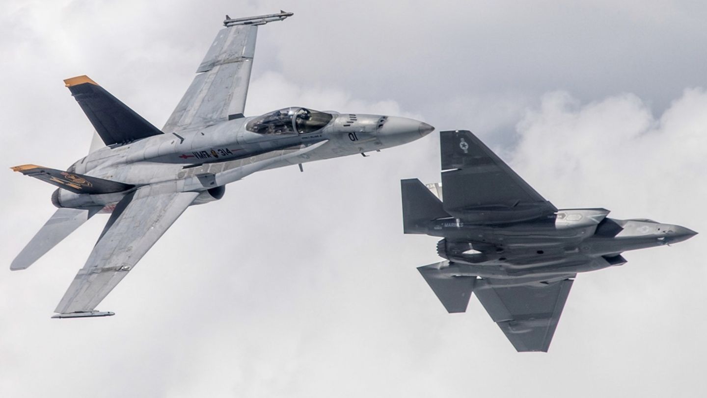 F-18E and F-35C Fighters