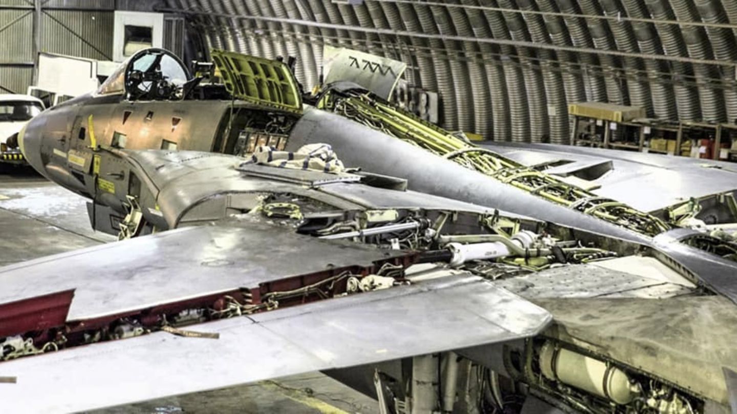 Iranian F-14 Under Refurbishment