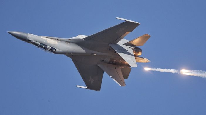 Chinese J-16 Fighter Performs Maneouvers