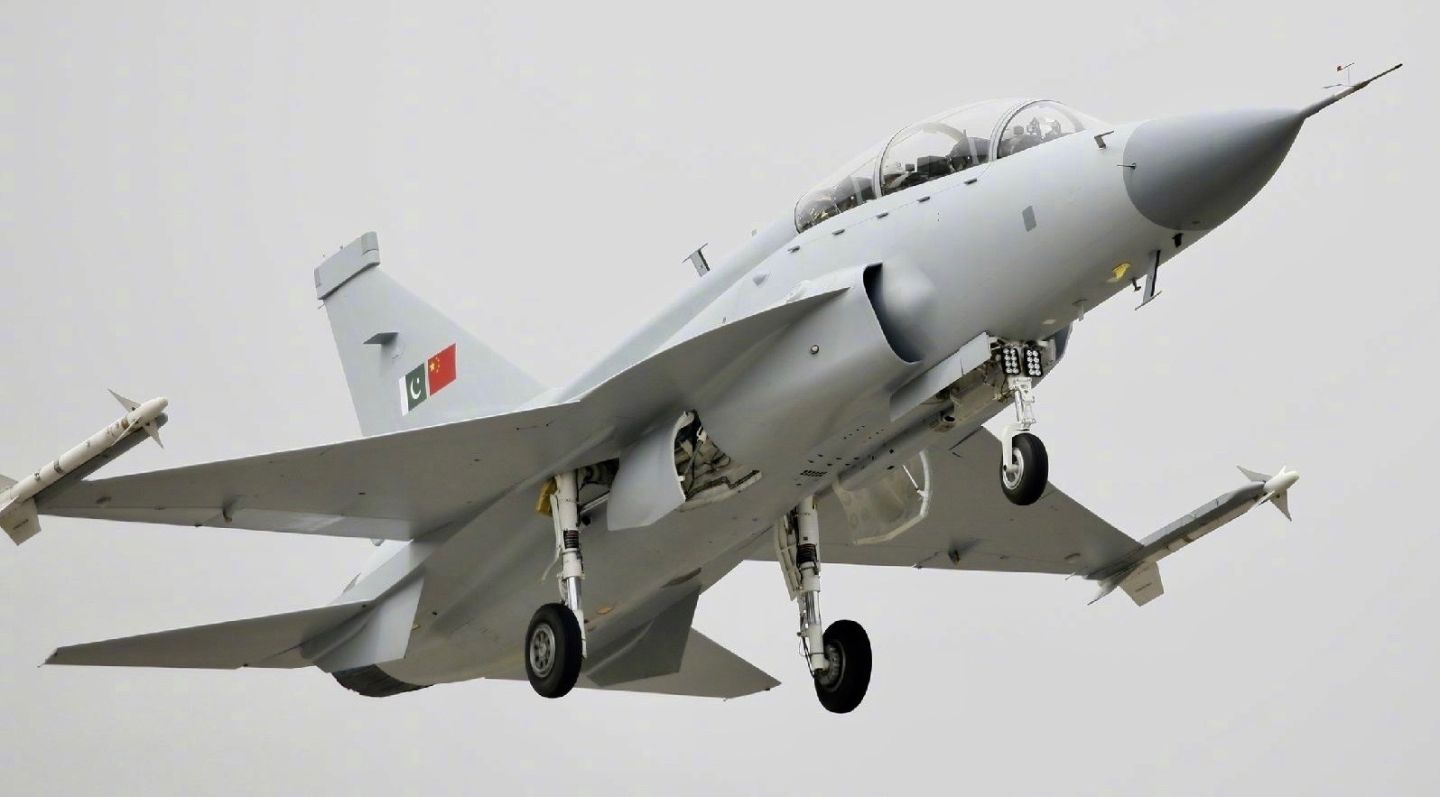 JF-17B Twin Seat Fighter 