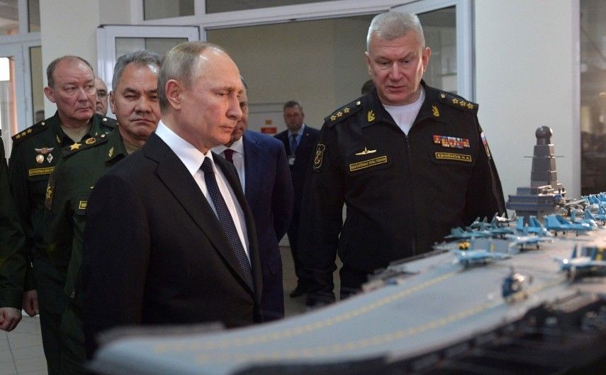 President Vladimir Putin Inspects Lamantin Carrier Scale Model 