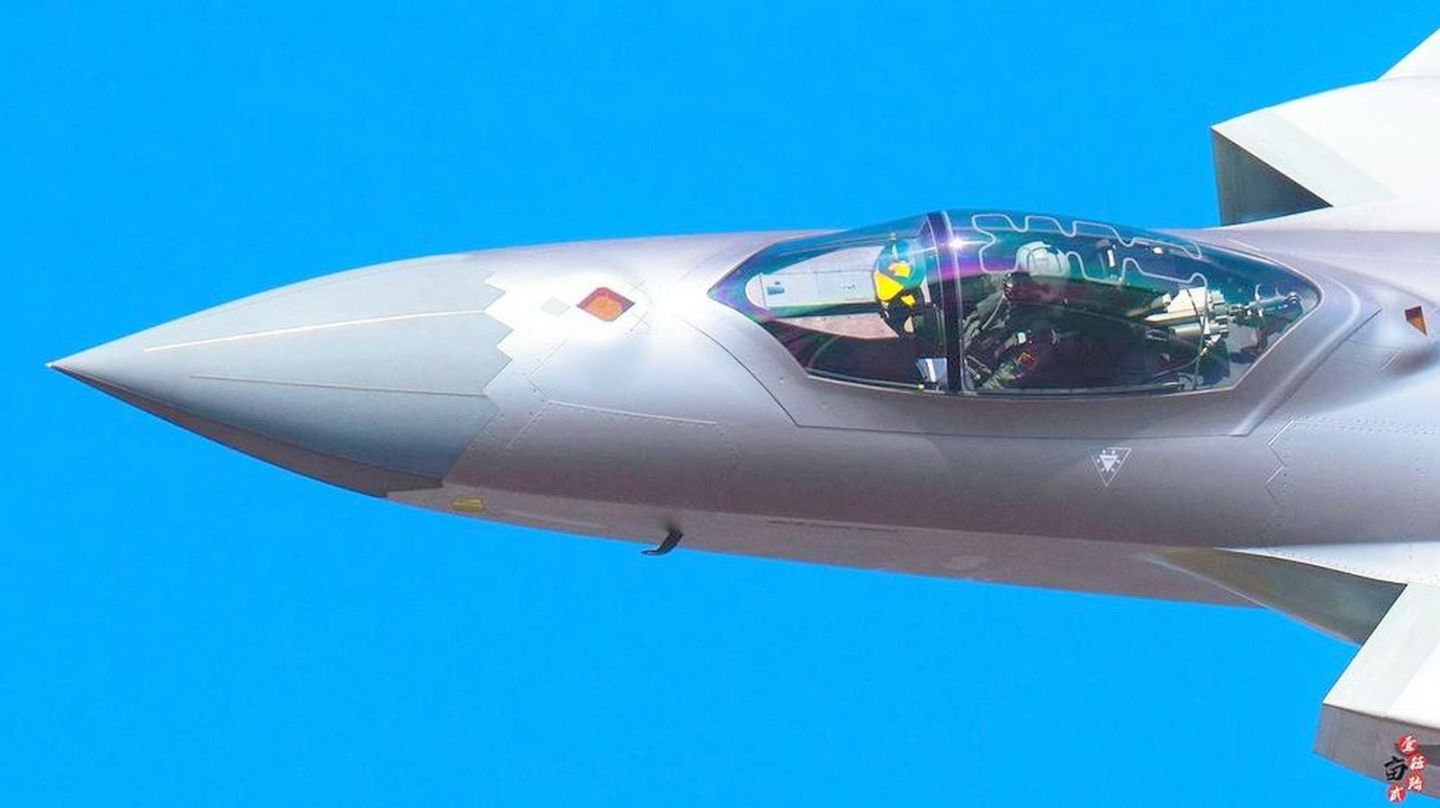 Chinese J-20 Fifth Generation Fighter