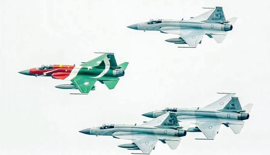 JF-17 Thunder Light Fighters in Formation 