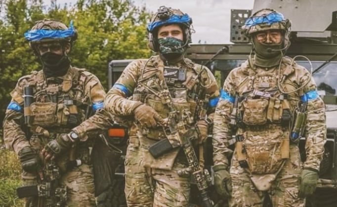American Forward Observations Group Personnel in Kursk