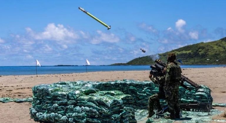  Republic of China Army Stinger Missile Launch From Dual Mounted Stinger System