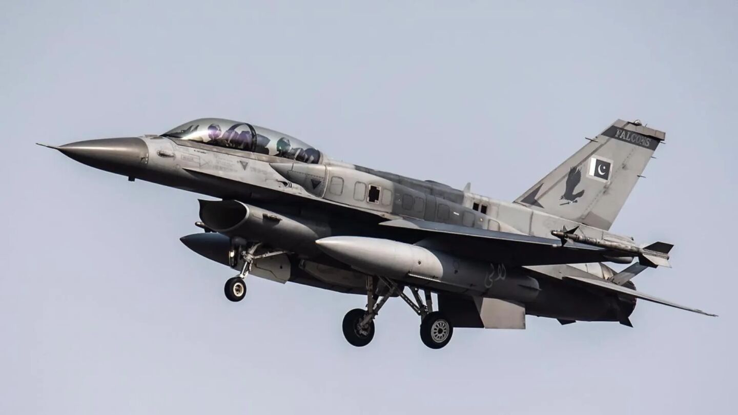 Pakistan Air Force F-16D