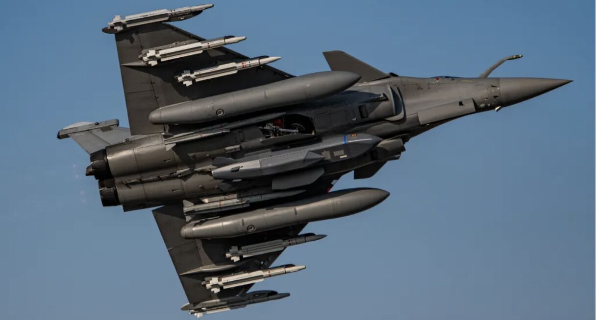 Rafale F4 with Full Weapons Load
