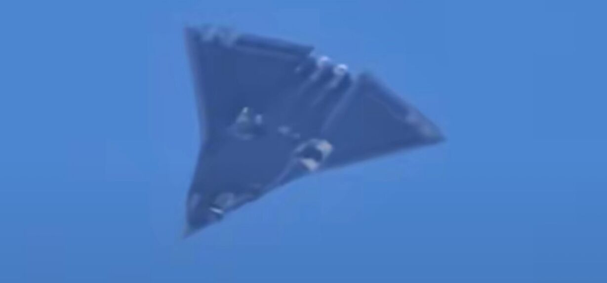 Chengdu Sixth Generation Fighter in Flight Testing in China in Late September