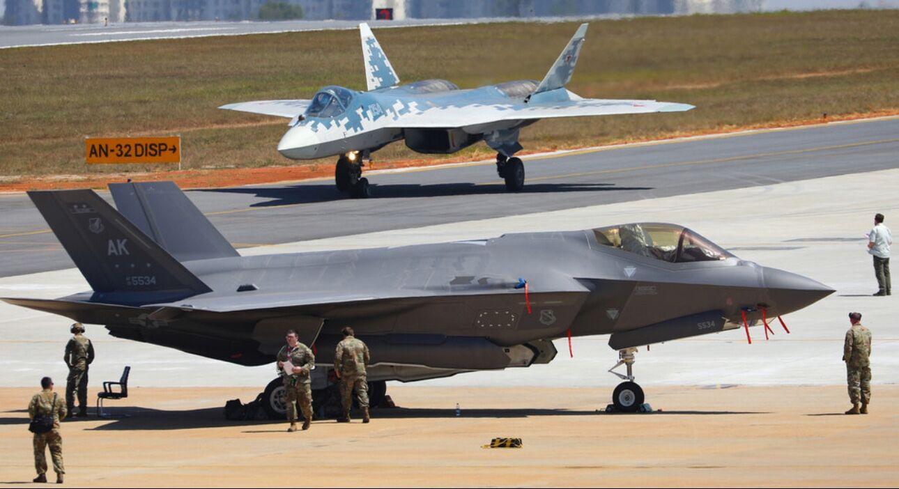 Su-57 (top) and F-35 at Aero India 2025