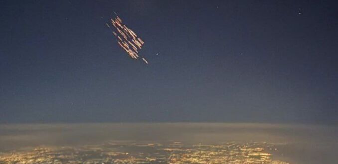 Israel Pilot Films Submunitions From Iranian Multi-Warhead Missile Descend on Israel