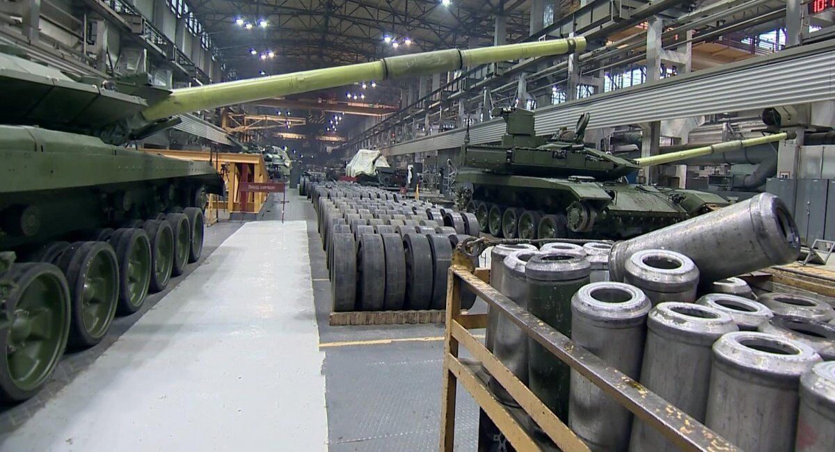 우랄바곤자보드의 T-90M 생산