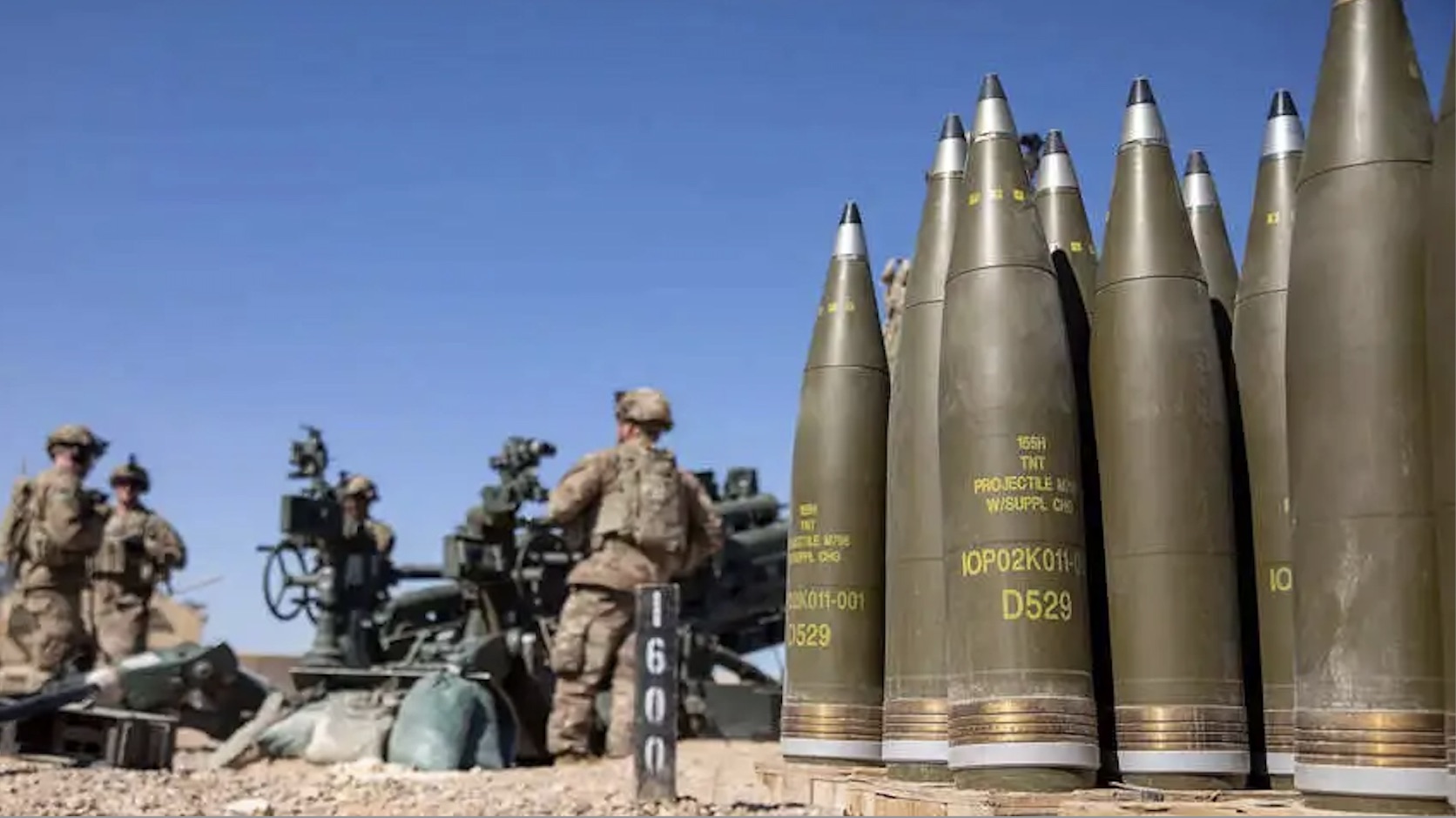 155mm Rounds and M777 Howitzer