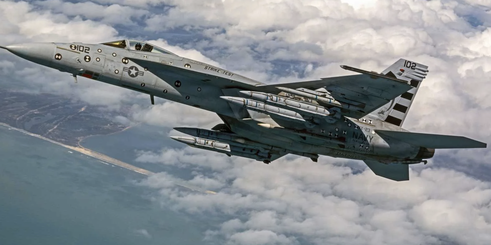 F-18E with AIM-424 Missiles